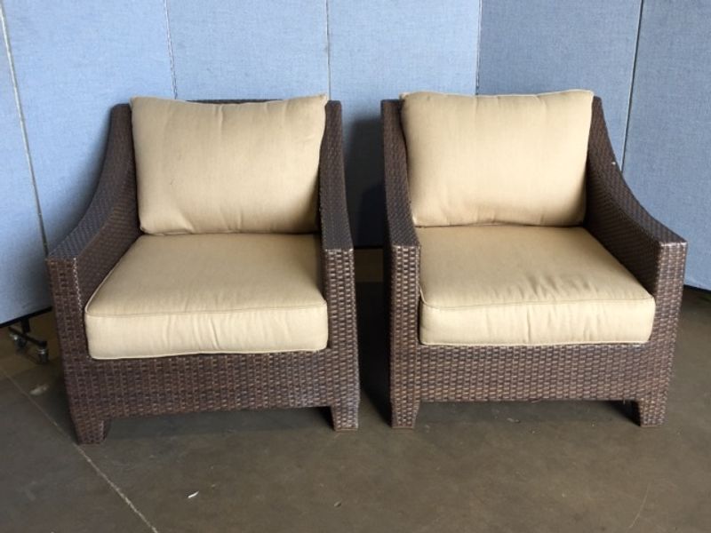 Model Home Furnishings & Decor Locate Auctions