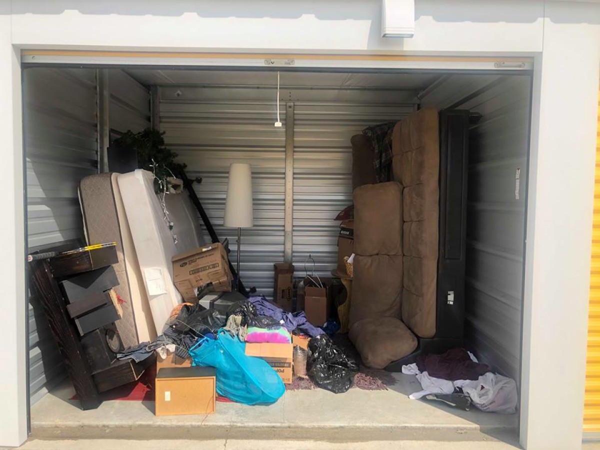 Storage Unit Auction Indianapolis Dandk Organizer